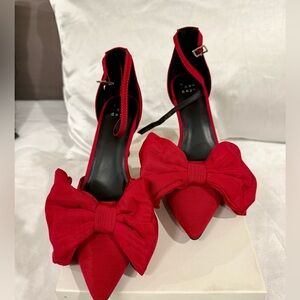 Women’s Red Bow Heels